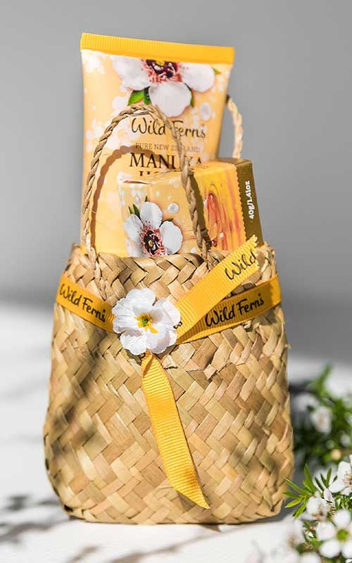 Wild Ferns Manuka Honey Flax Gift Basket Front