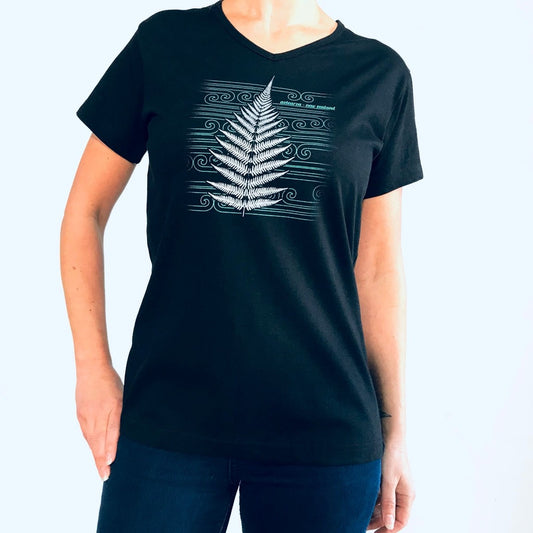 Wild Kiwi Silver Fern with Koru Design Women's T-Shirt