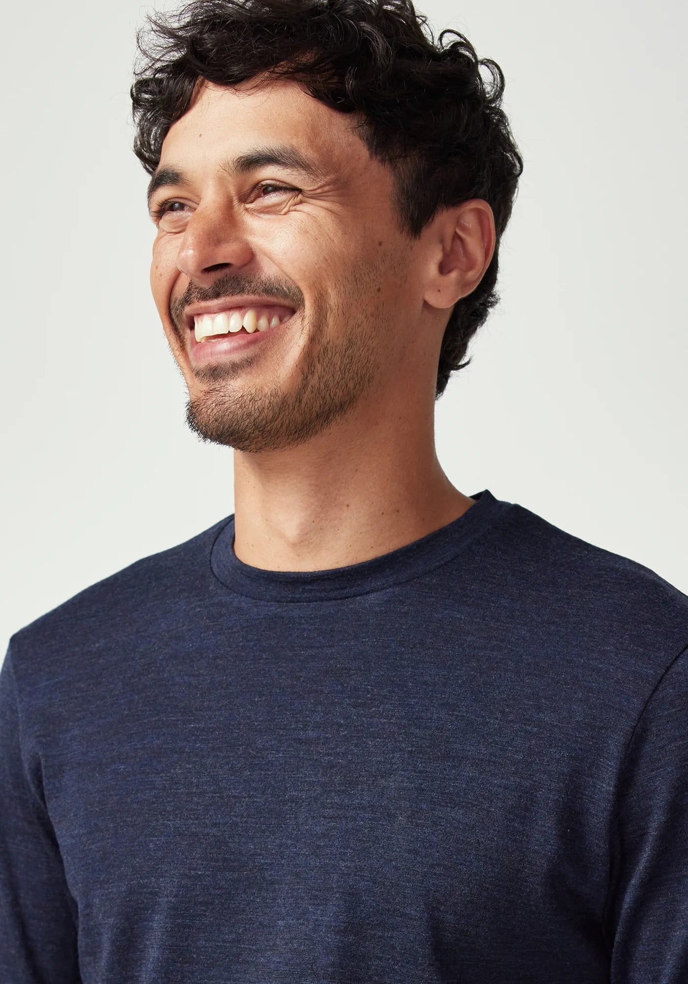 Untouched World Mens Classic Mountainsilk Crew