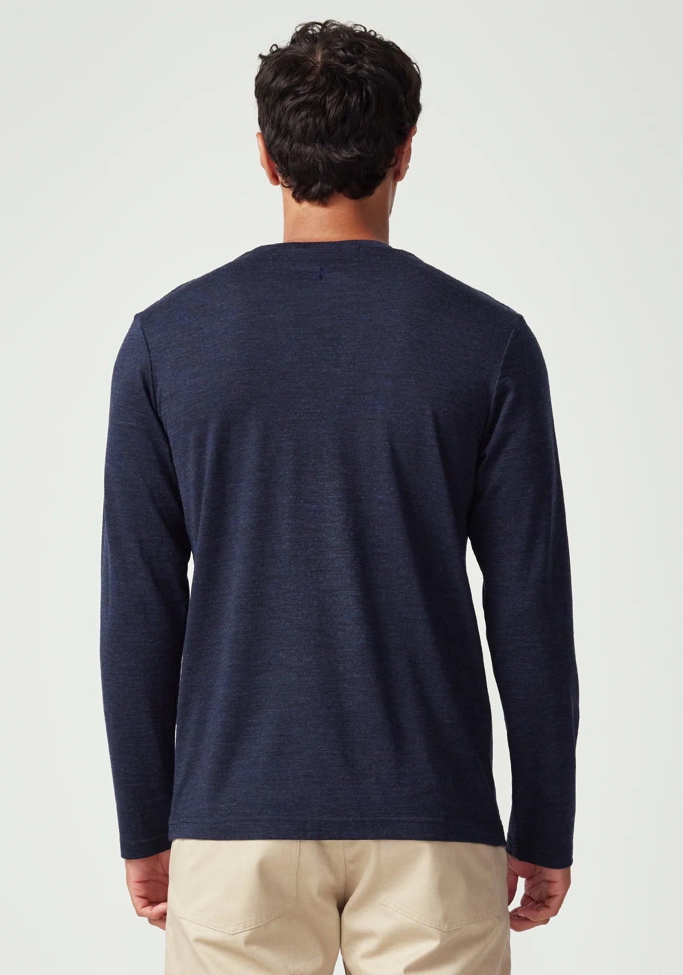 Untouched World Mens Classic Mountainsilk Crew